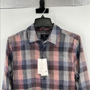 Vustra Men's Craisin Navy Flannel Button Down Shirt - Small - New with tags